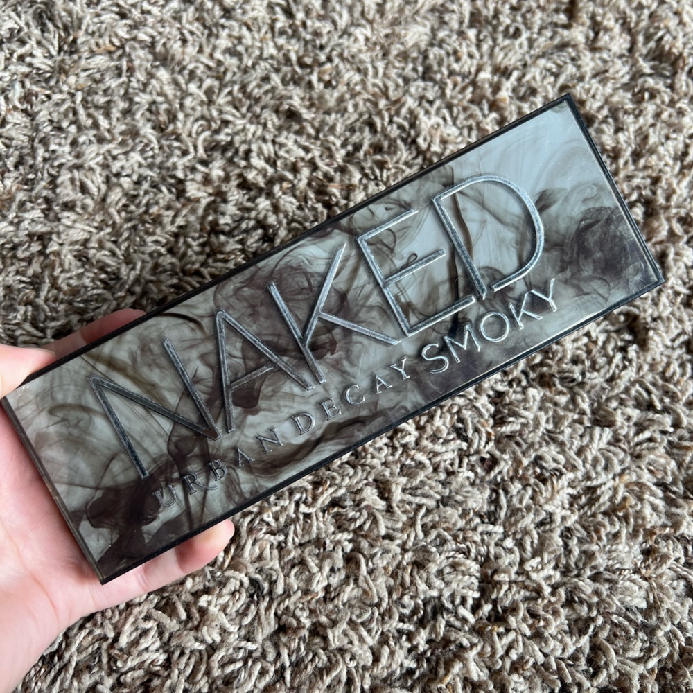 Urban Decay Naked Smoky Eyeshadow Palette